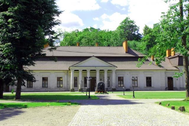 Gosciniec Dworski W Ropie - Pokoje Goscinne Ropa Luaran gambar