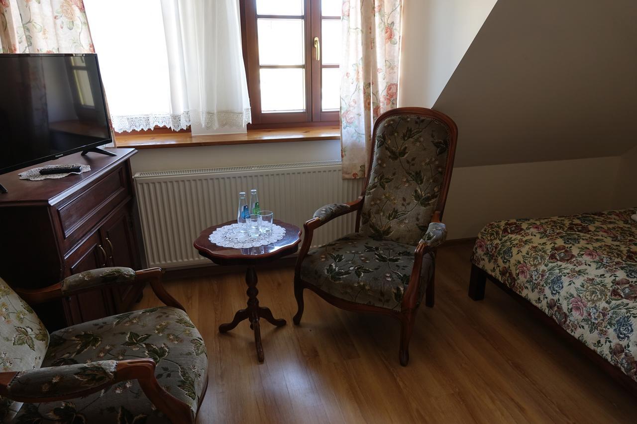 Gosciniec Dworski W Ropie - Pokoje Goscinne Ropa Luaran gambar